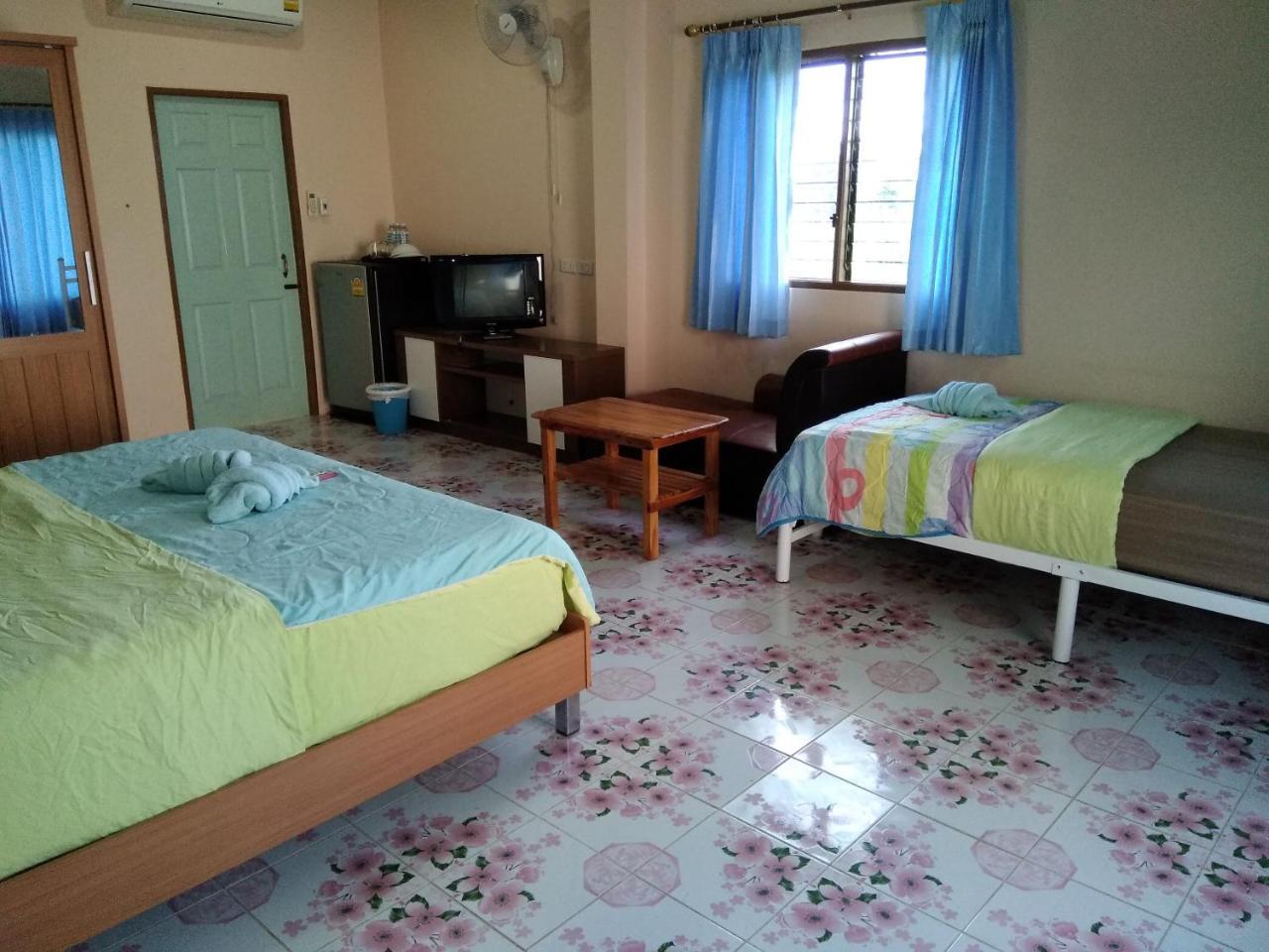 Peace Pool Resort Khun Han Bagian luar foto